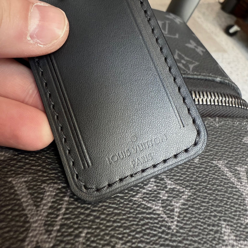 Stamps of Louis Vuitton Horizon 70 Monogram Eclipse Luggage