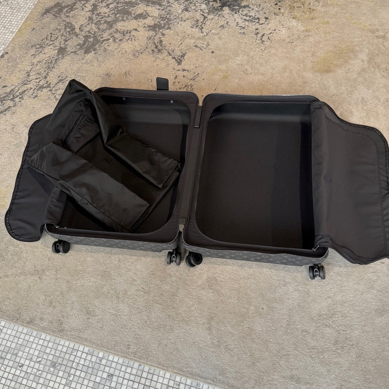 Interior of Louis Vuitton Horizon 70 Monogram Eclipse Luggage