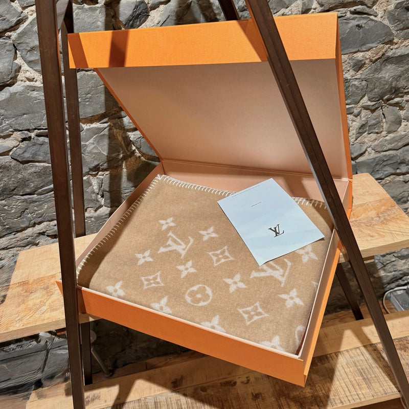 Box of Louis Vuitton Neo Monogram Beige Wool Blend Blanket