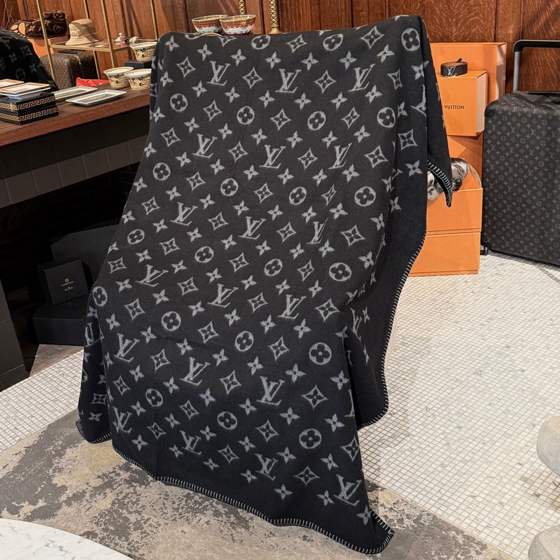 Black side of Louis Vuitton Neo Monogram Eclipse Black Wool Blend Blanket