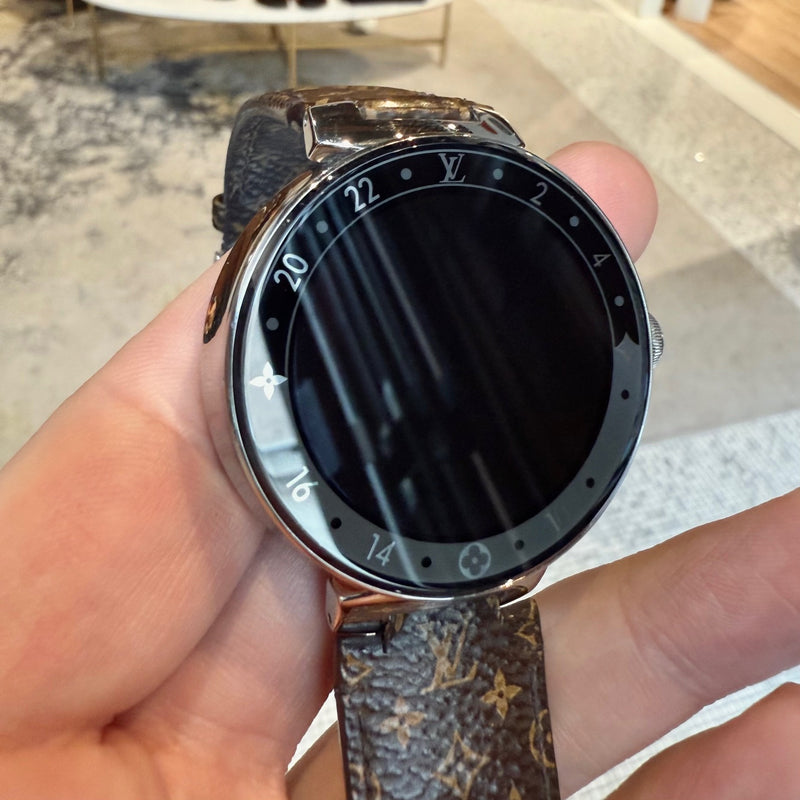 Close-up on Louis Vuitton QA050 Tambour Horizon Monogram Watch