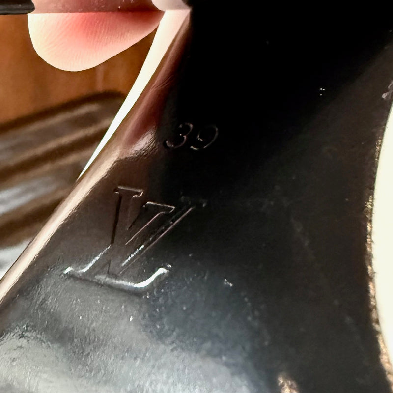 Stamps of Louis Vuitton White Leather Topmost LV Logo Heeled Mules