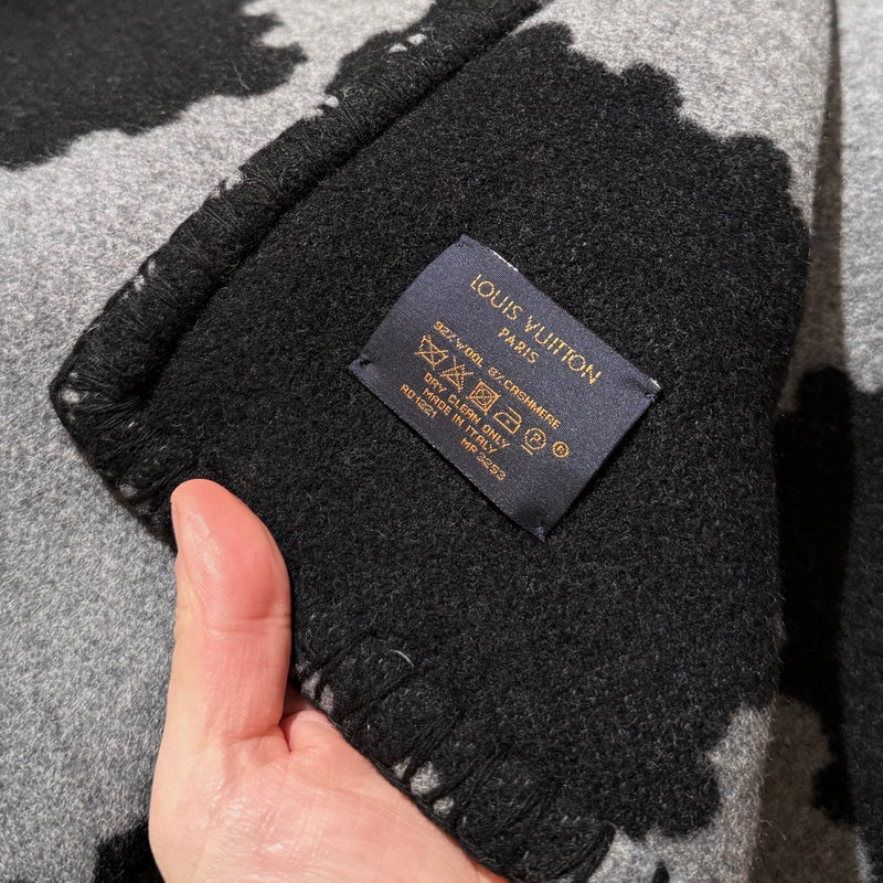Louis Vuitton x Nigo LV Made Damier Tiger Wool Cashmere Tiger Throw Blanket