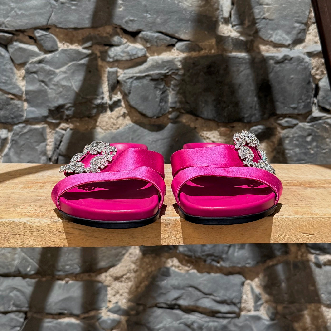 Manolo Blahnik Chilanghi Satin 10mm Flat Sandals – Boutique LUC.S