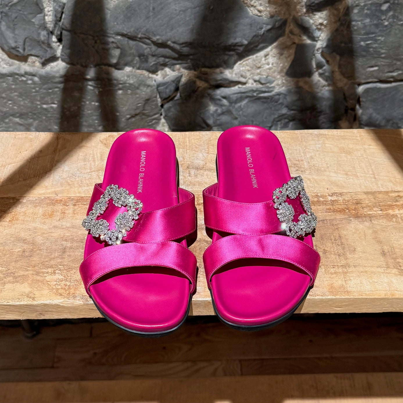 Manolo Blahnik Chilanghi Satin 10mm Flat Sandals – Boutique LUC.S
