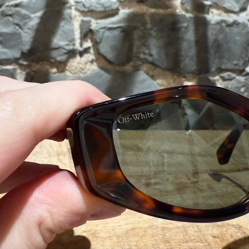 Off-White Havana OERI063 Memphis Logo Sunglasses
