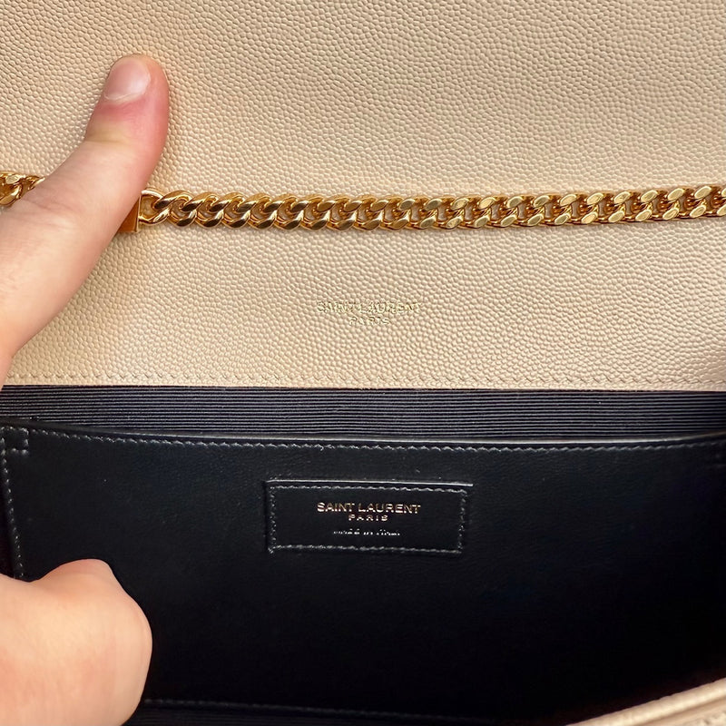 Chain of Saint Laurent Beige Grain de Poudre Medium Kate Chain Bag