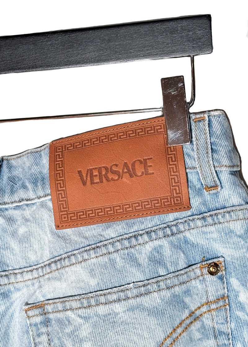 Jean Versace bleu clair délavé à motif logo Intégral