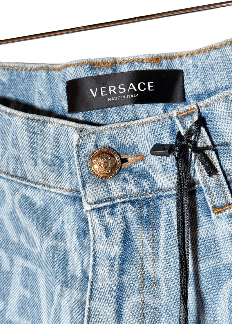 Jean Versace bleu clair délavé à motif logo Intégral