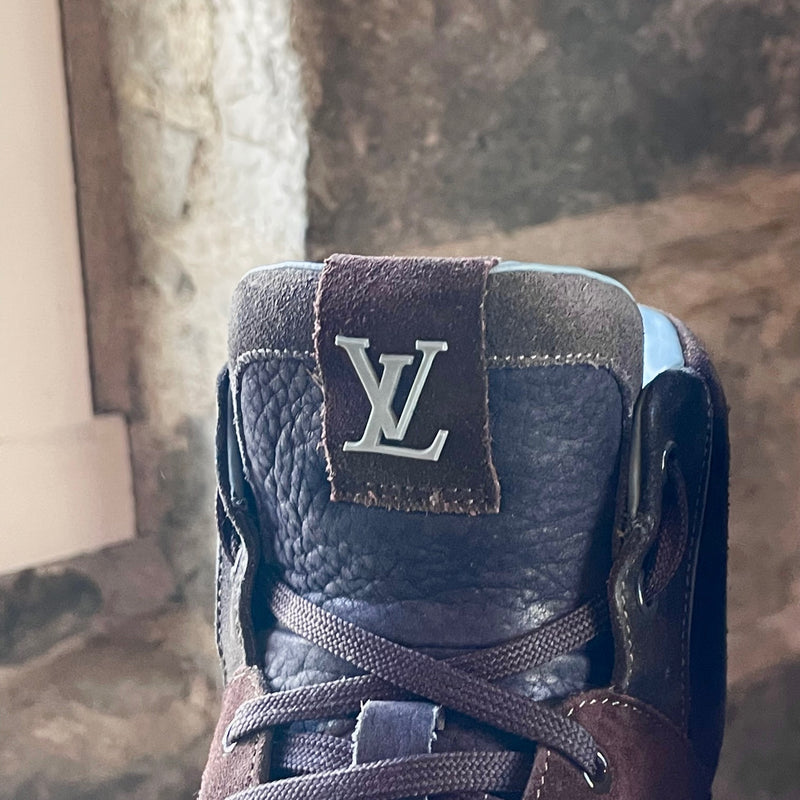 Baskets montantes en daim marron marine Louis Vuitton