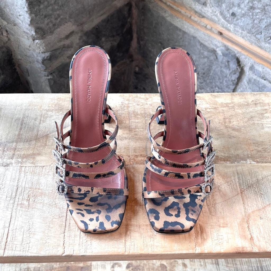 Sandales léopard en satin Amina Muaddi Robyn à enfiler