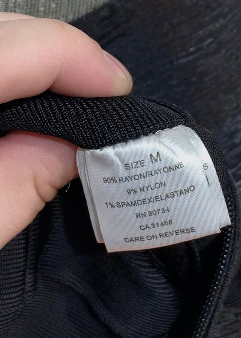 Mini-robe moulante bandage Hervé Léger métallique noire argentée