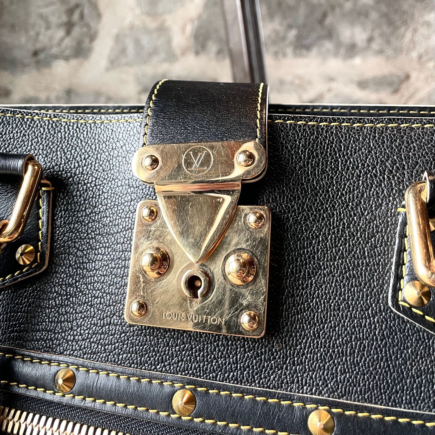Le fabuleux leather handbag Louis Vuitton Black in Leather - 31863679