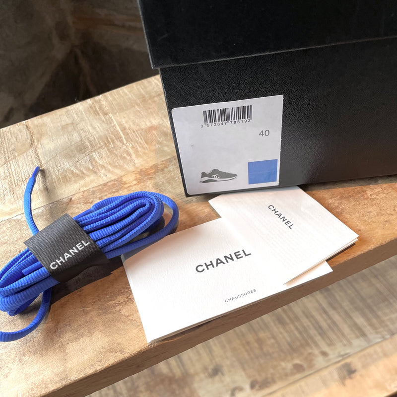 Baskets à emboîtement bleu Chanel CC 2019