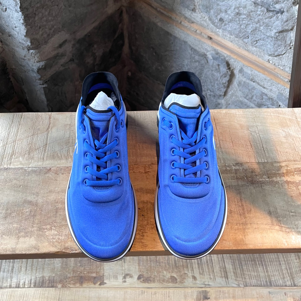 Chanel 2019 Blue Interlocking CC Sneakers