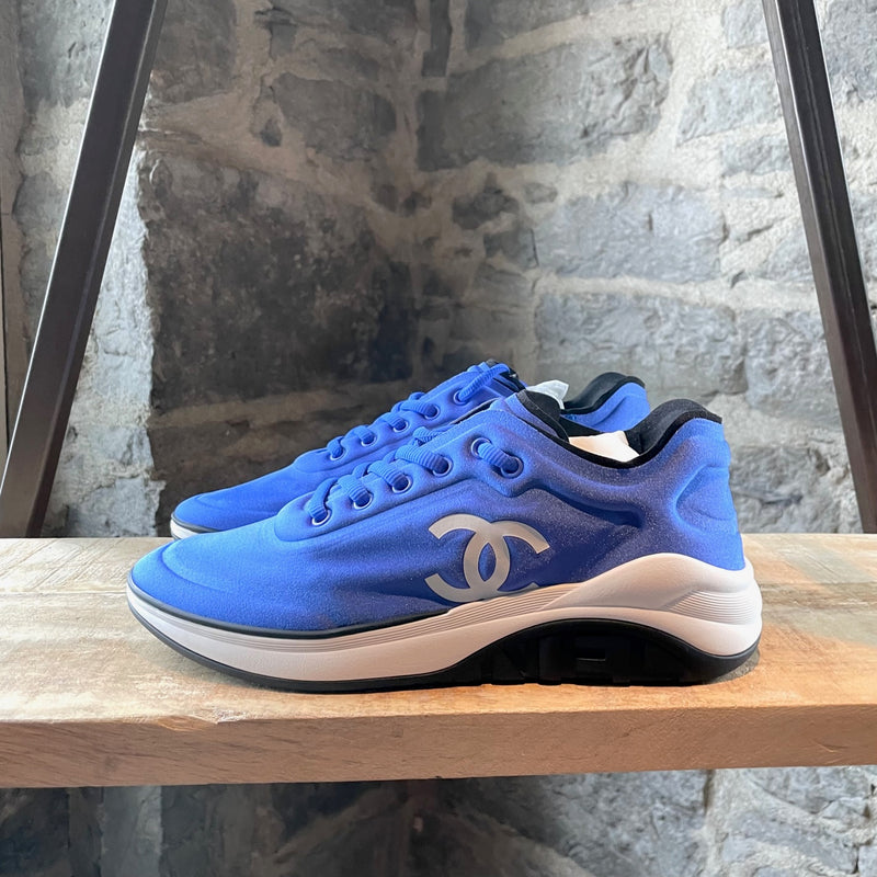 Baskets à emboîtement bleu Chanel CC 2019