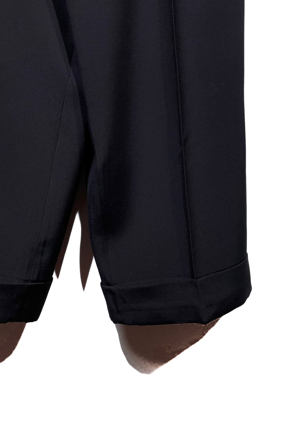 Pantalon court plissé noir J.W. Anderson