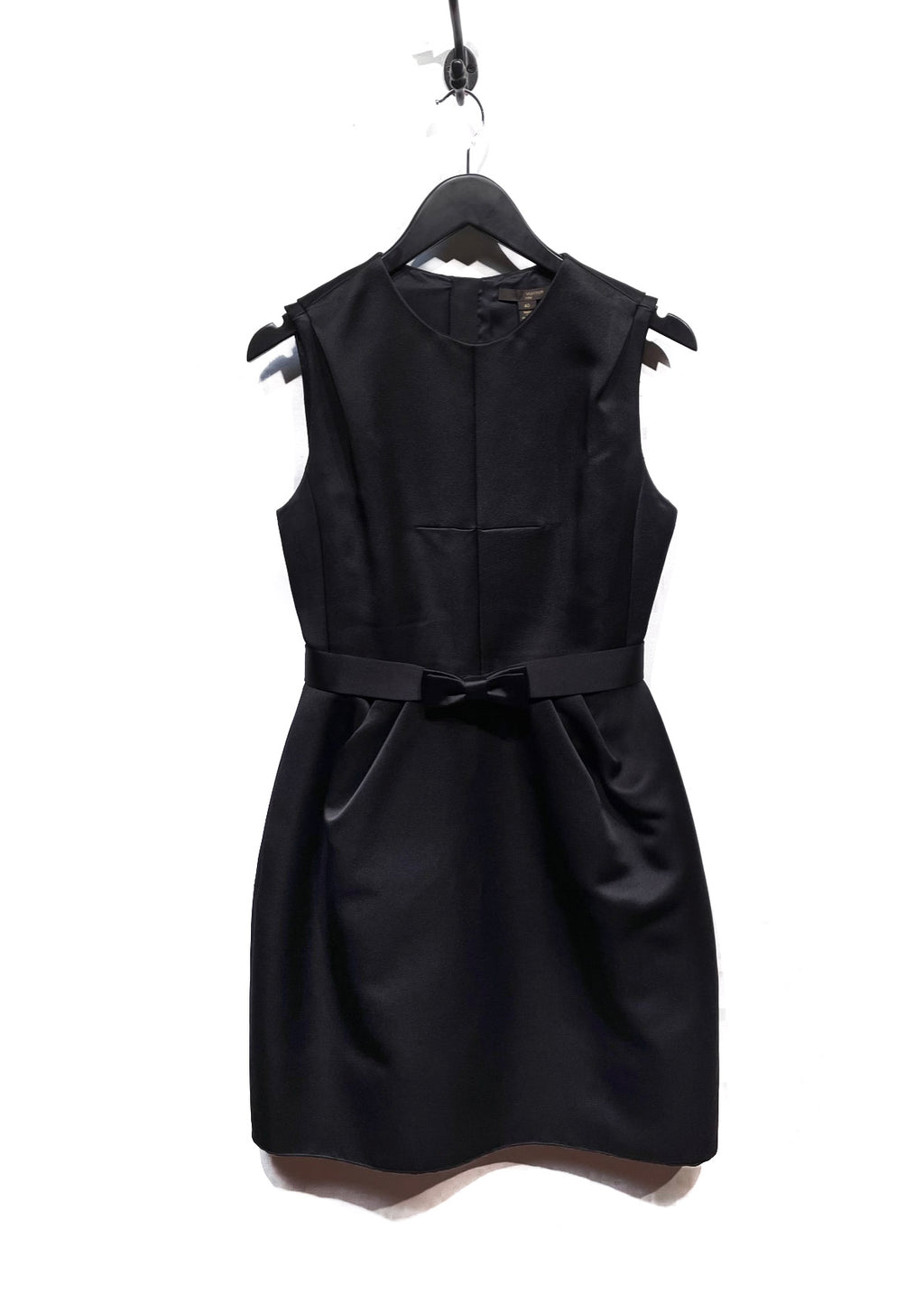 Robe sans manches Louis Vuitton noire en soie épaisse avec nœud