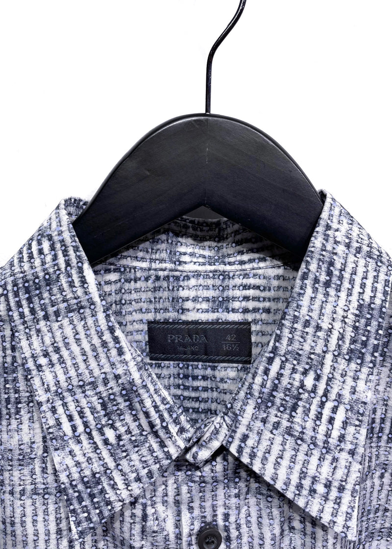 Chemise grise à motifs abstraits Prada avec poche