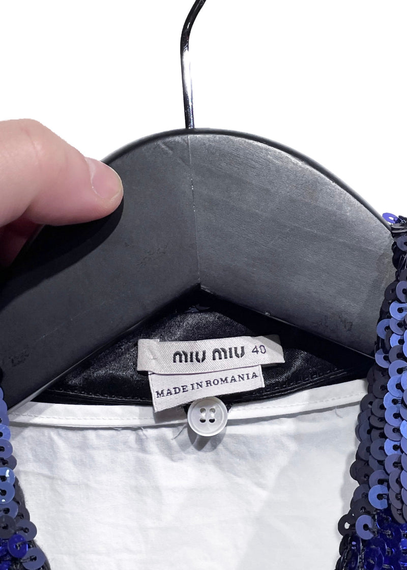 Chemise blanche Miu Miu avec col orné de paillettes bleues noires