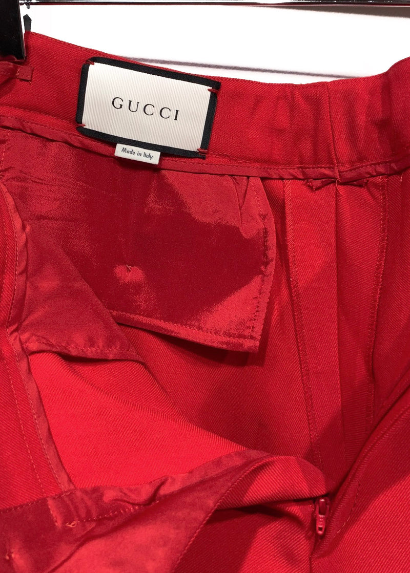 Pantalon court en laine rouge Gucci 2017 avec broderie tigre