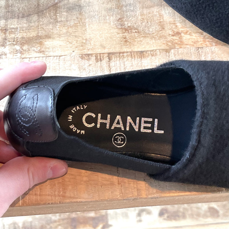 Mocassins noirs Chanel CC Camellia en feutre laine