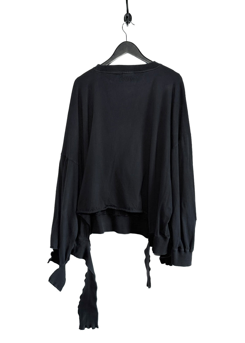 Vêtements SS18 Washed Black Destroyed Asymmetrical Sweatshirt