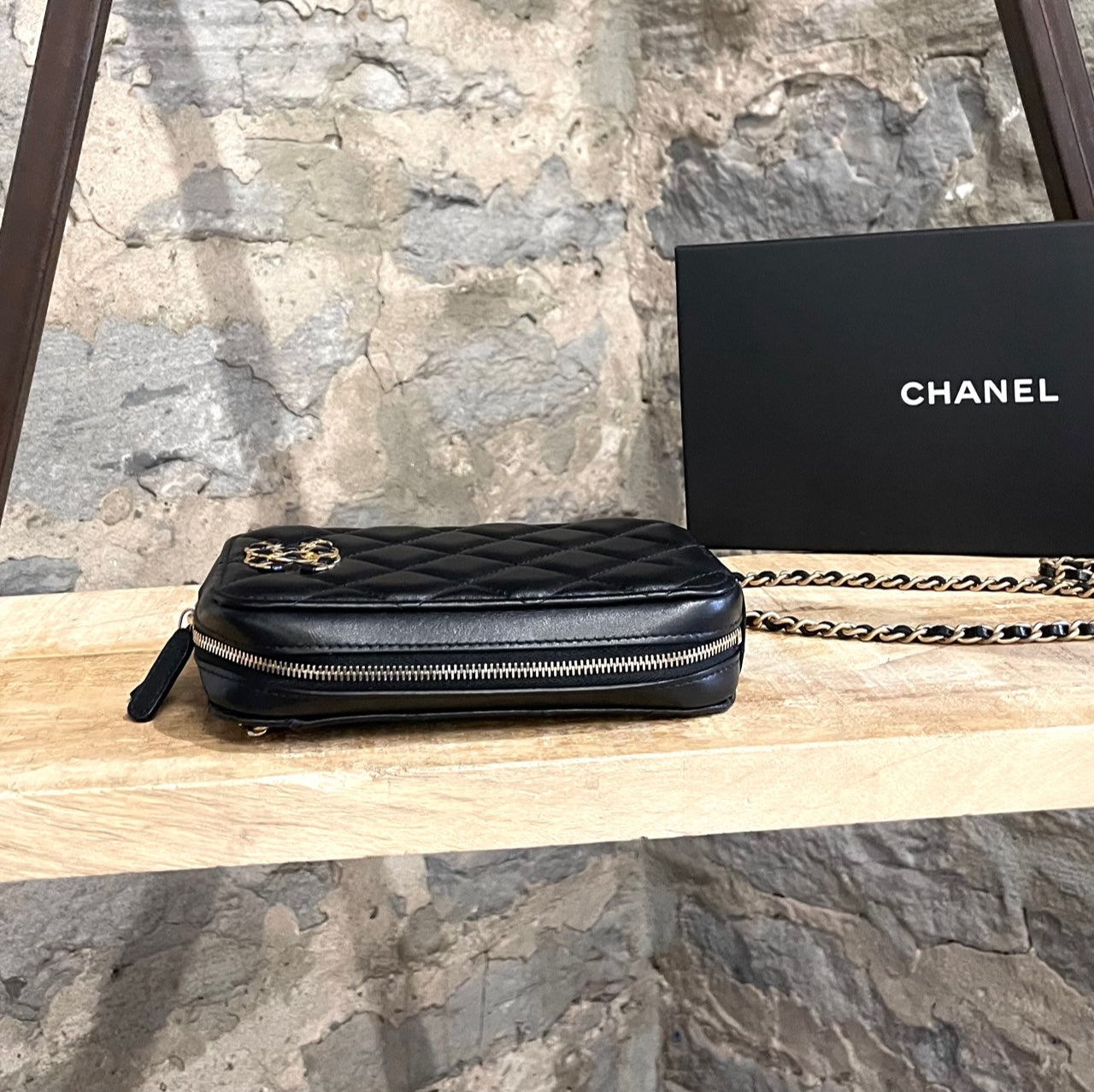 Chanel 2021 Black Quilted CC Vertical Phone Holder Mini Bag – Boutique LUC.S
