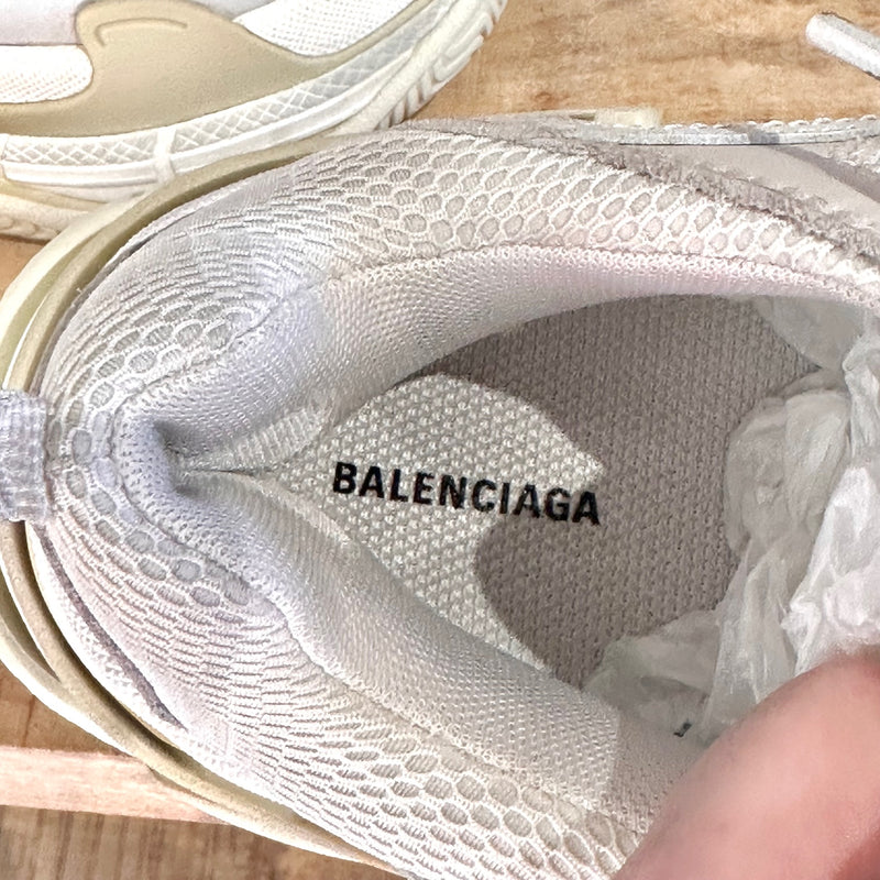 Baskets Balenciaga Triple S en maille ivoire