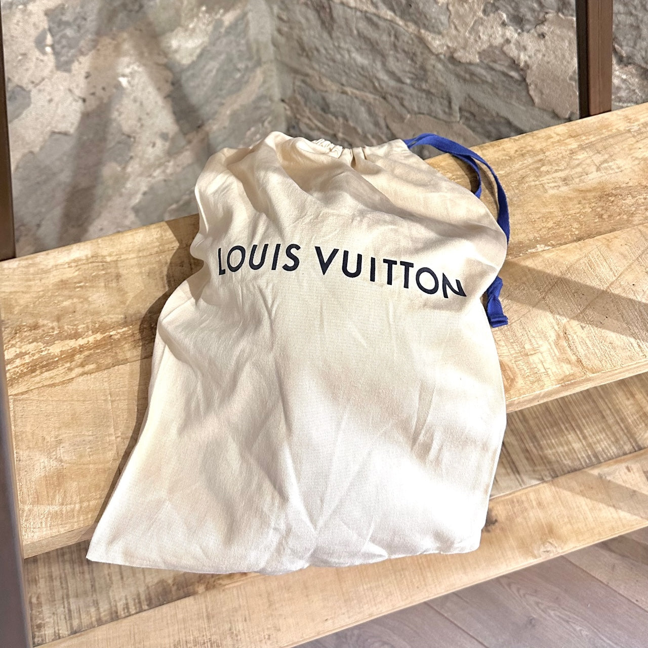 Casquette noire Louis Vuitton Fleurs Monogram – Boutique LUC.S