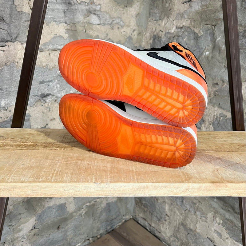 Nike Wmns Air Jordan 1 Retro High Satin Shattered Backboard Sneakers