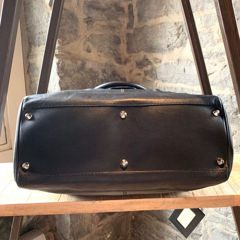 Grand sac à épaule Balenciaga noir avec détail de fermoir