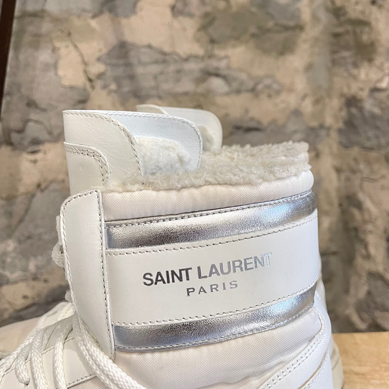 Baskets montantes en peau de mouton blanche Saint Laurent Paris