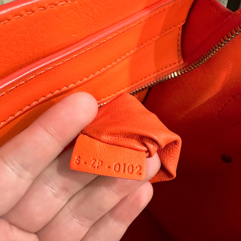 Sac à main Céline Mini Luggage en cuir orange