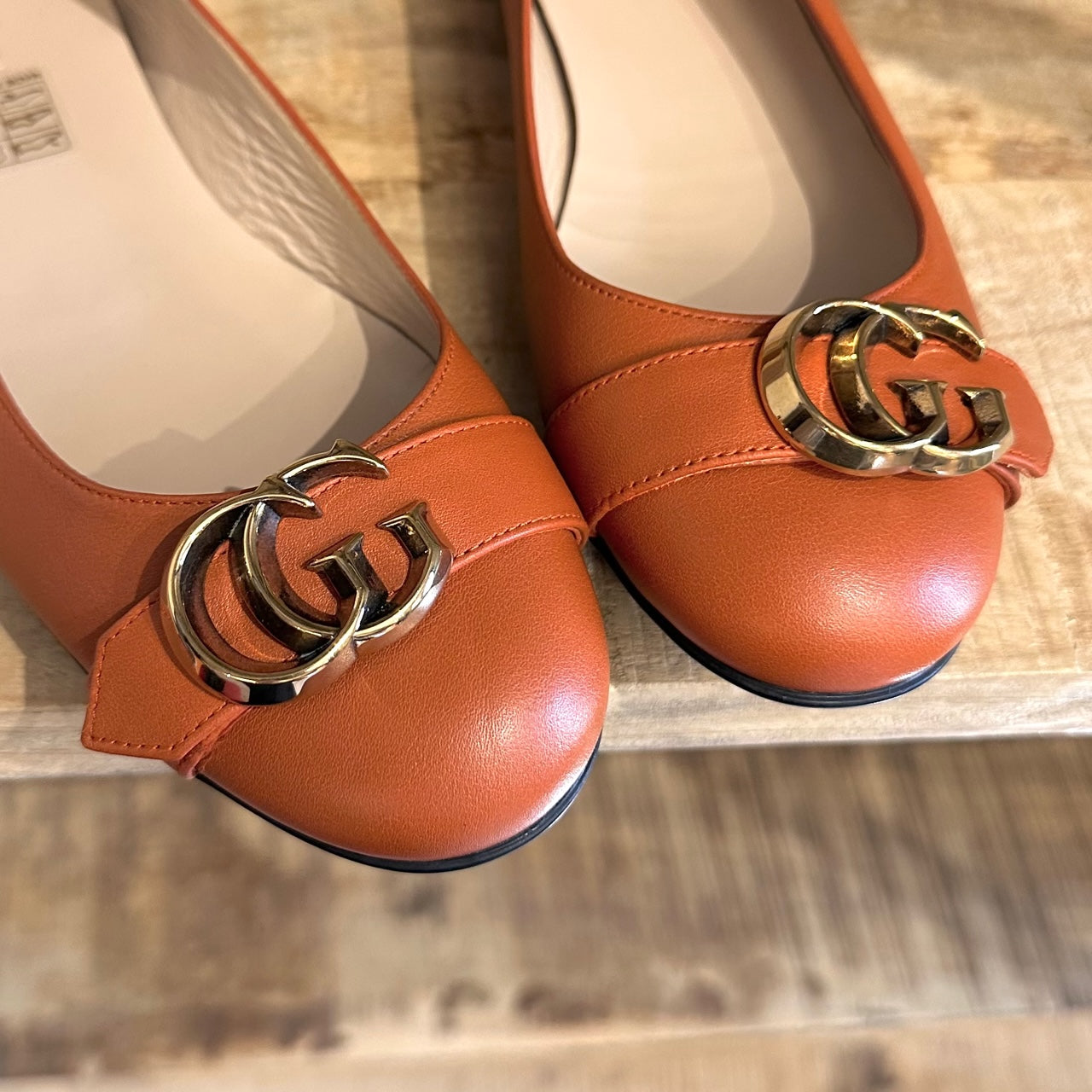 Gucci Orange Brick Leather GG Running Ballet Flats Boutique LUC.S Gucci Orange Brick Leather GG Running Ballet Flats Boutique LUC.S