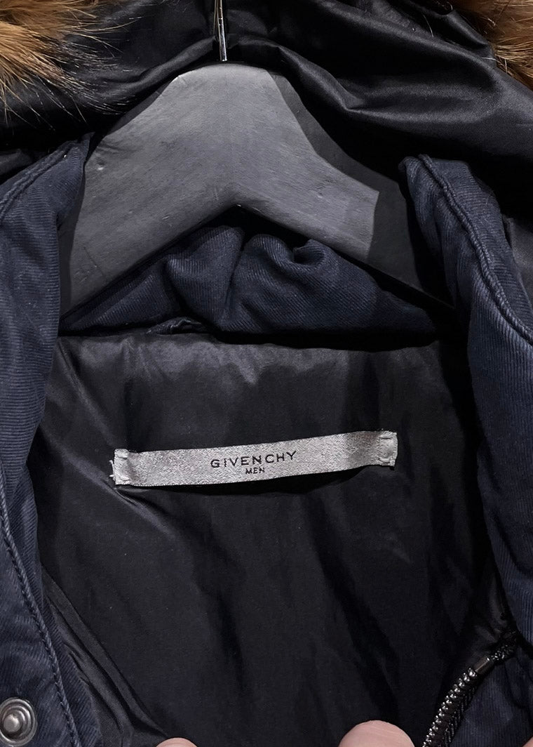 Manteau vintage noir Givenchy avec bordure en fourrure