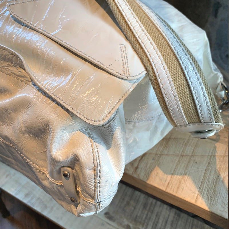 Cabas surdimensionné Givenchy Nightingale en cuir vernis blanc