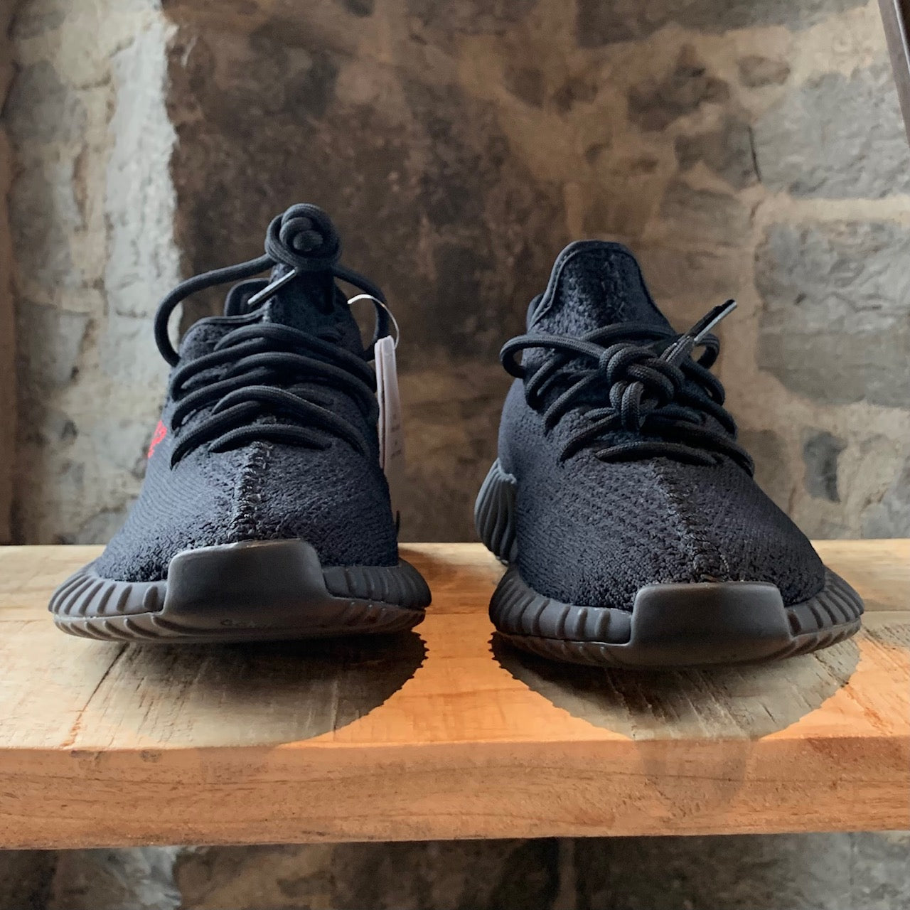 Adidas Yeezy Boost 350 V2 Black Red Sneakers Boutique LUC.S Adidas Yeezy Boost 350 V2 Black Red Sneakers Boutique LUC.S