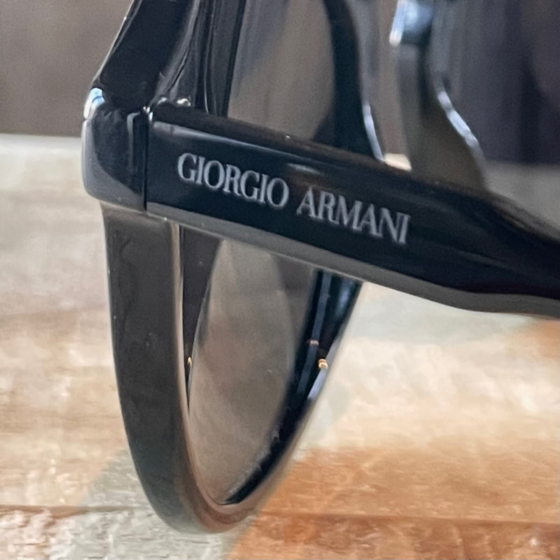 Lunettes de soleil en acétate noir Giorgio Armani AR 8096