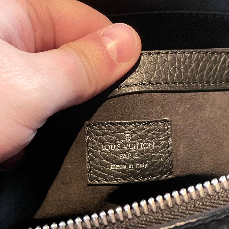 Sac à main Louis Vuitton Monogram Revelation Lockit noir
