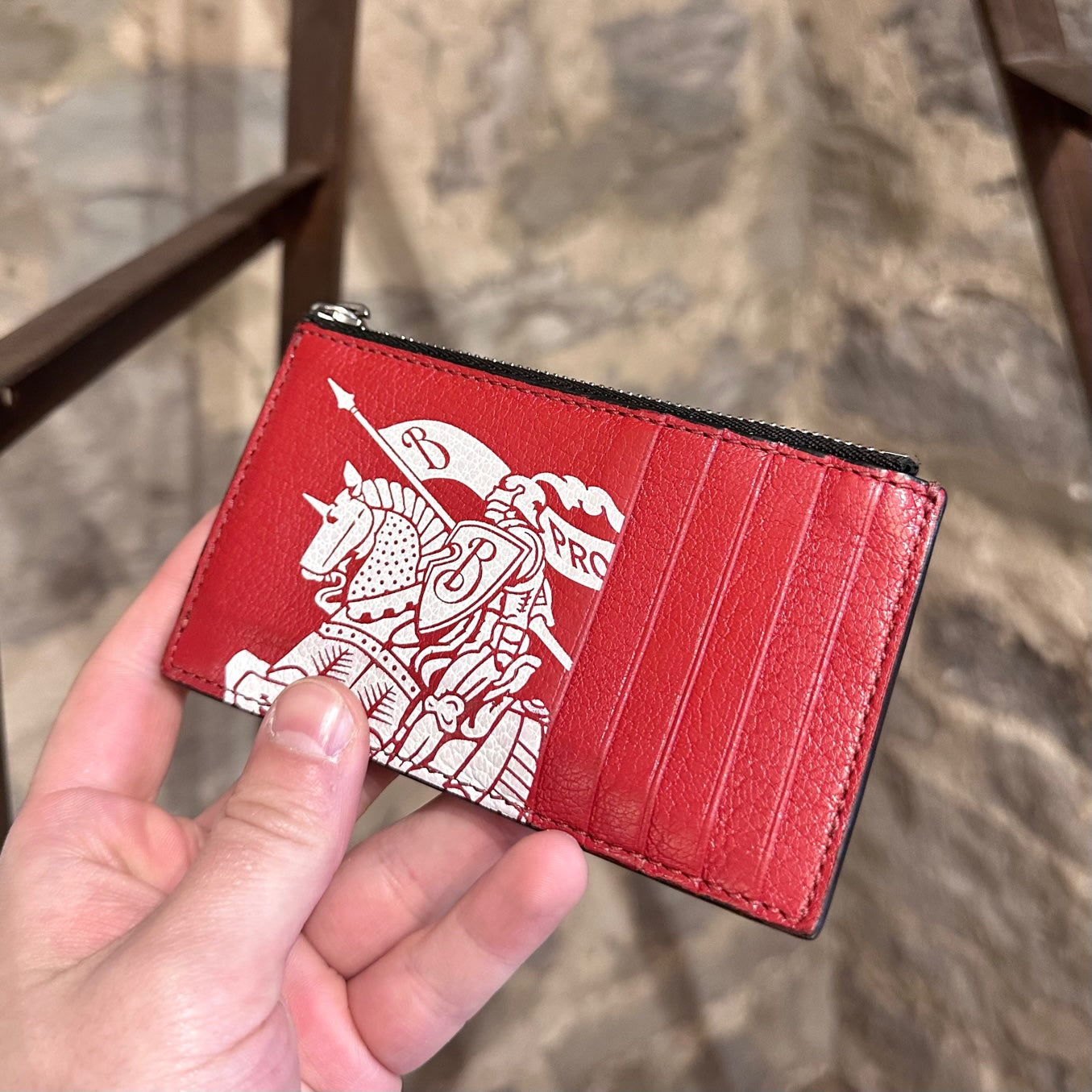 Burberry Red Alwyn Vintage Logo Card Case – Boutique LUC.S