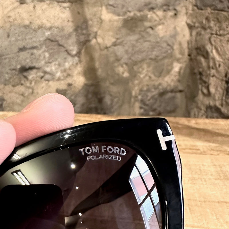 Lunettes de soleil cat eye noires Tom Ford Arabella TF511