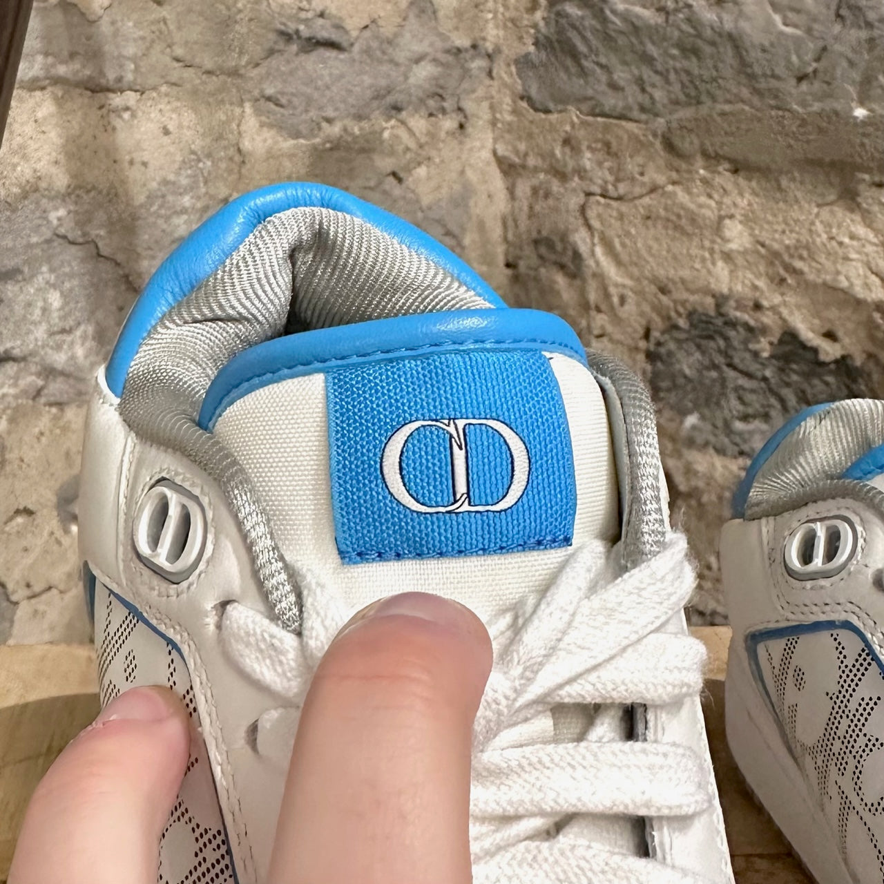 Dior B27 White Blue Low-top Sneakers – Boutique LUC.S